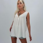Top din in cu nasture decorativ