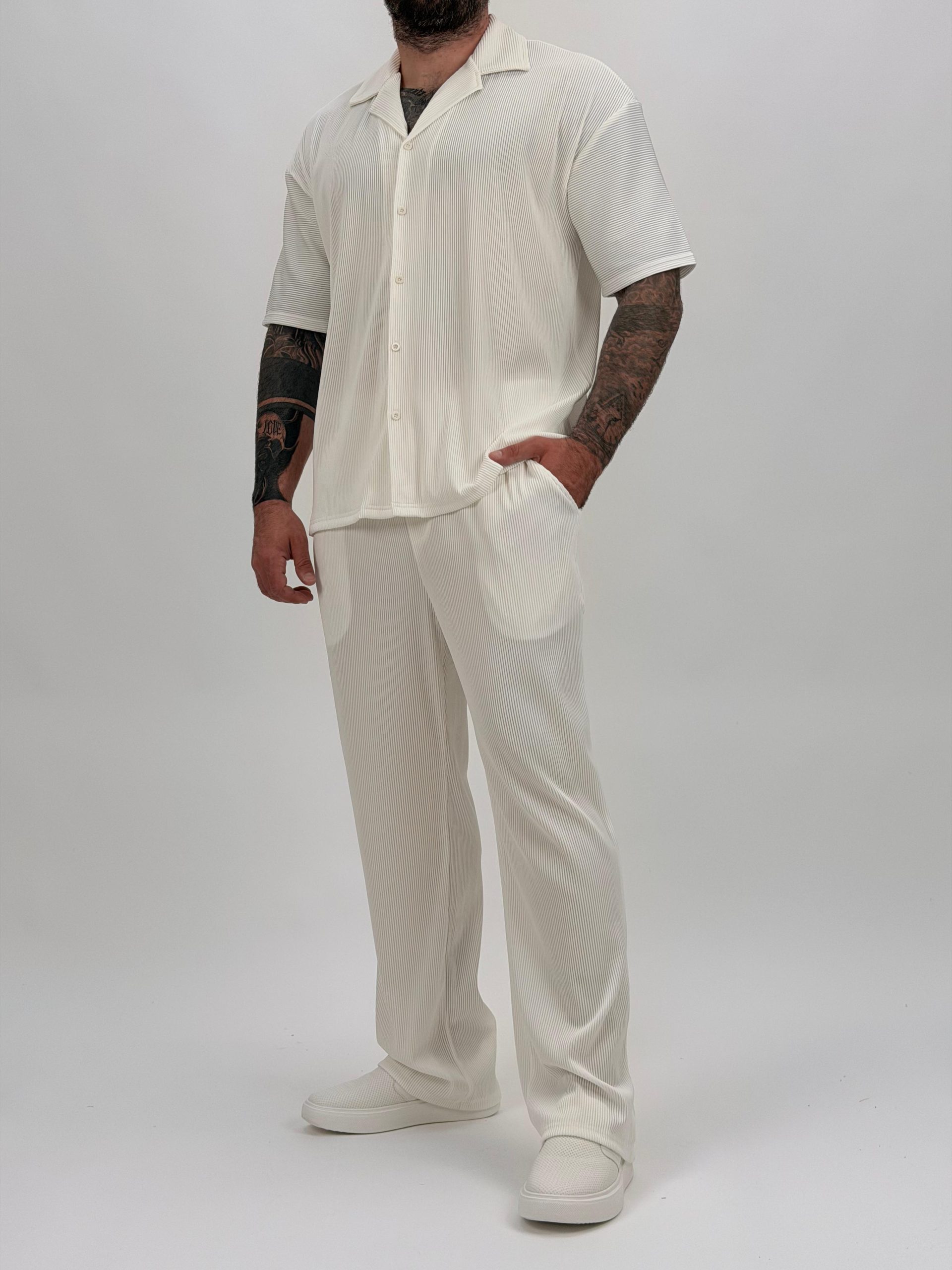 53d2360e-0e52-4e8a-8ed1-b7bcd39cb1a0 Pantalon rigat cu șnur - imagine 1