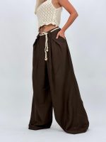Pantalon larg cu pense și cordon în talie - imagine 41