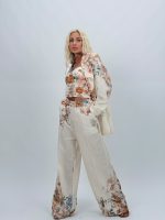 Pantalon cu imprimeu floral
