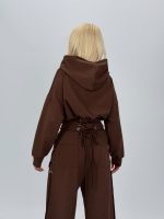 Set din jerse cu hanorac corsetat și pantalon - imagine 23