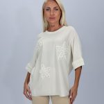 Pulover din tricot cu mânecă 3/4 și flori aplicate