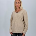 Pulover din lână cu decolteu in V