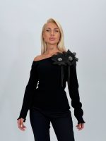 Pulover din tricot accesorizat cu flori și ștrasuri - imagine 14