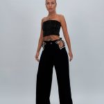 Jeans | Blug wide leg decupat accesorizat cu ștrasuri