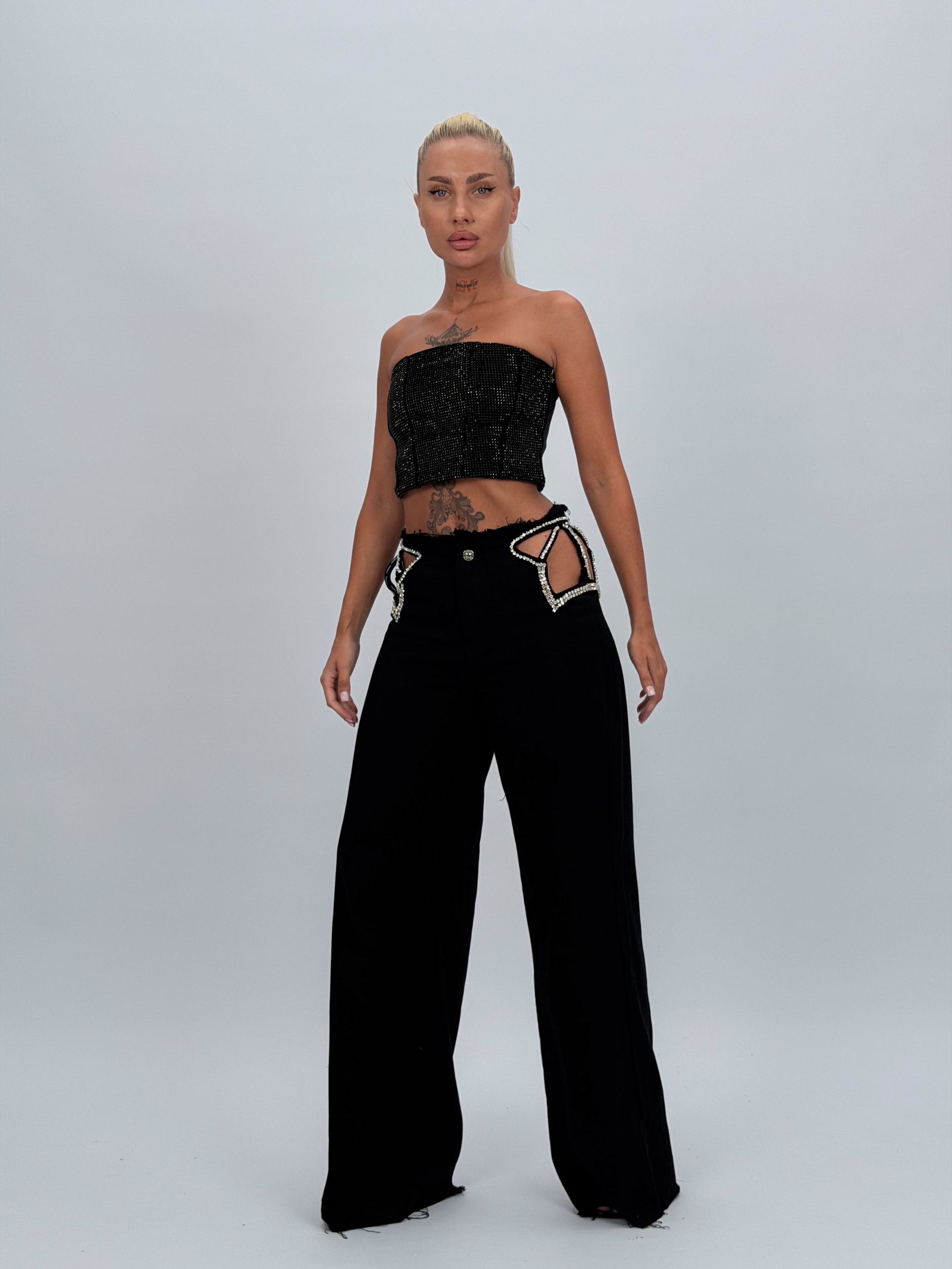6f0c55ad-ab5d-4e54-acae-21b104f62649 Jeans | Blug wide leg decupat accesorizat cu ștrasuri - imagine 1