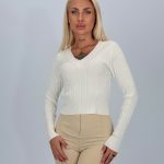Pulover scurt cu model torsade și decolteu în V
