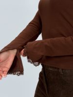 Bluză termică cu decolteu în V și dantelă - imagine 33