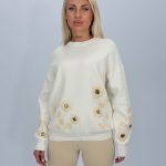 Pulover din tricot cu broderie florală