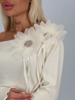 Pulover din tricot accesorizat cu flori și ștrasuri - imagine 4