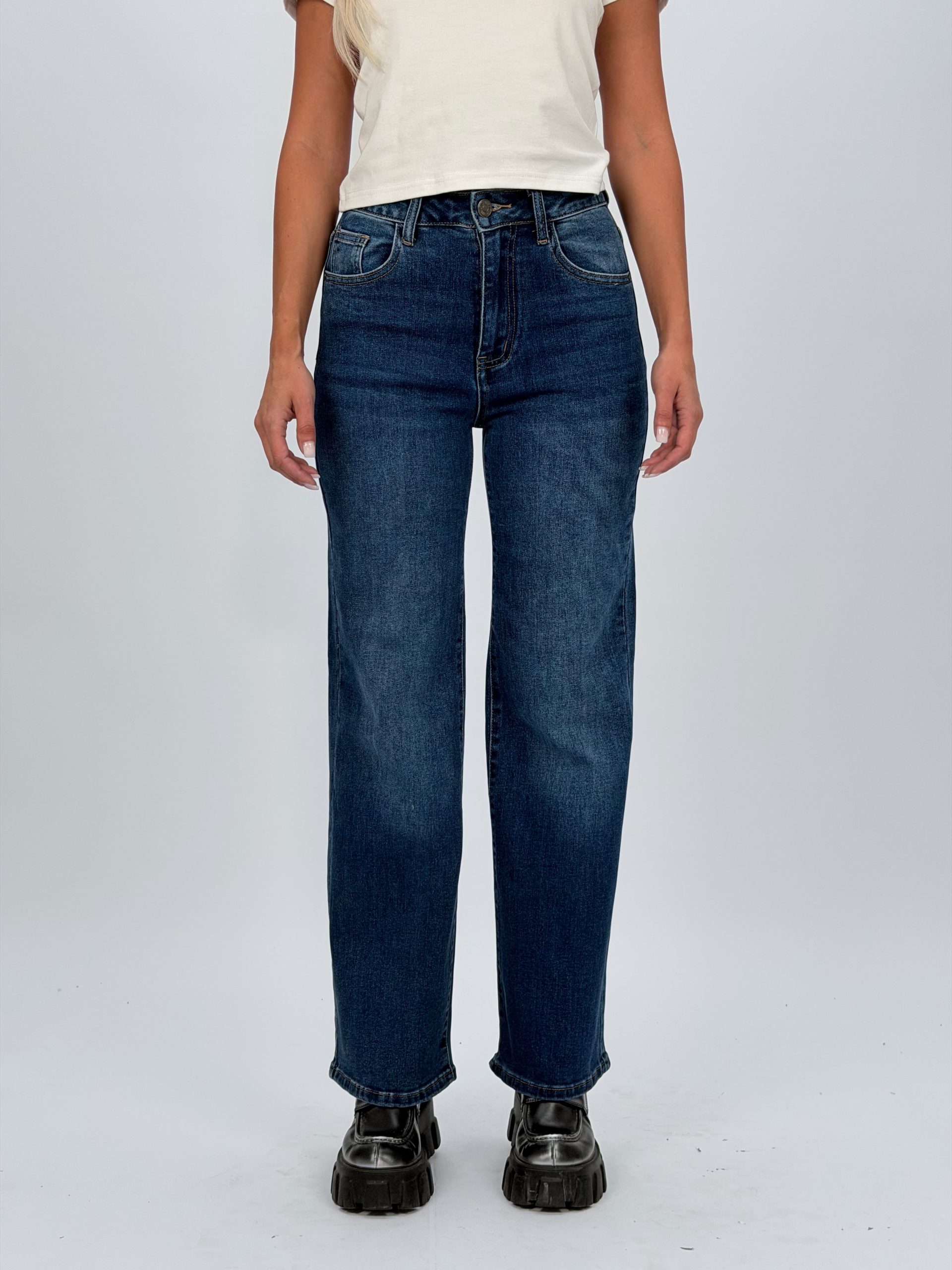 b3430bb9-b736-4cbe-9862-4c8f2c85469b Jeans drept basic - imagine 1