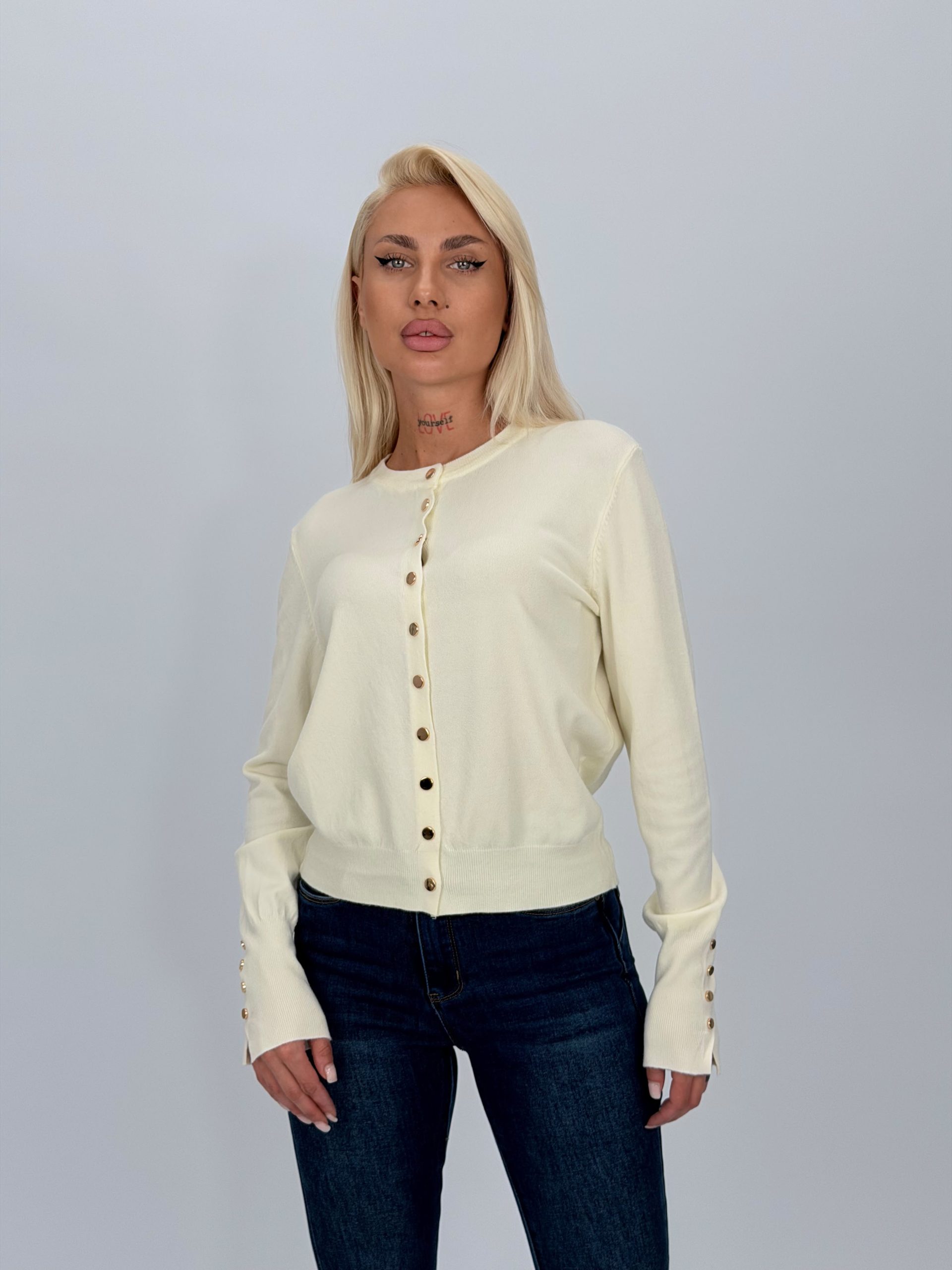 c091250c-a274-4de0-b381-6b5143ac37dc Cardigan din tricot cu nasturi aurii - imagine 1