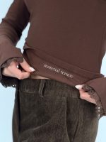 Bluză termică cu decolteu în V și dantelă - imagine 35