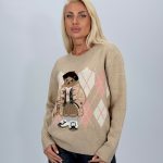 Pulover din tricot cu model brodat