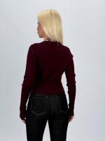 Pulover scurt cu model torsade și decolteu în V - imagine 8