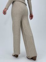 Detaliu croială pantalon din tricot cu lurex