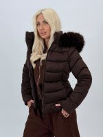 Jachetă scurtă din fâș cu glugă și blană detașabilă - imagine 2