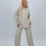 Set pantalon și bluză din tricot pentru femei, vedere frontală
