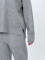Set pantalon și pulover maletă din tricot - imagine 31