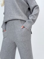 Set pantalon și pulover maletă din tricot - imagine 32