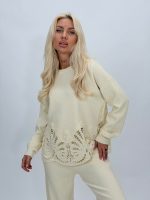 Set pulover și pantalon din tricot cu broderie - imagine 3