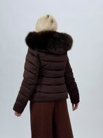 Jachetă scurtă din fâș cu glugă și blană detașabilă - imagine 4