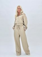Set hanorac și pantalon cu ștrasuri