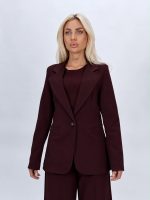 Detaliu croială sacou office damă, linie curată și finisaje îngrijite