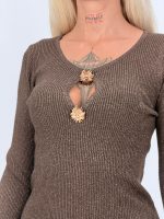 Pulover decupat din lurex cu nasturi aurii - imagine 11