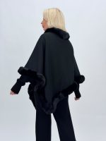 Poncho din lână cu ștrasuri și blană - imagine 4
