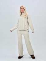 Set pantalon și pulover maletă din tricot - imagine 2