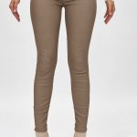 Pantalon slim bej gudron cu croială modernă pentru femei