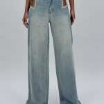Jeans | Blug wide leg decupat accesorizat cu ștrasuri