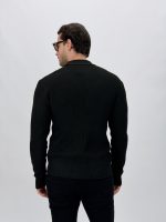 Cardigan bărbați alb cu nasturi, detaliu croială