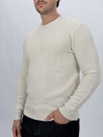 Detaliu model torsade pe pulover bărbați din tricot