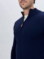 Pulover negru cu fermoar pentru bărbați, vedere spate