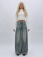 Jeans wide leg albastru cu ștrasuri, vedere frontală