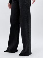 Jeans negri croială largă cu aplicații strălucitoare