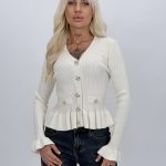 Pulover cardigan cu butoni argintii, vedere frontală