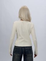 Pulover femei cu nasturi decorativi, culoare crem