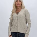 Cardigan cu model torsade și butoni aurii, vedere frontală