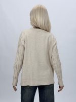 Detaliu model torsade pe pulover cardigan elegant