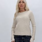 Pulover cu model torsade și butoni aurii