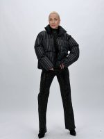Croială scurtă jachetă din fâș cu aplicații strălucitoare
