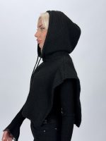 Scufiță din tricot tip poncho - imagine 12