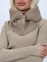 Scufiță din tricot cu fermoar, vedere frontală