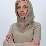 Scufiță din tricot cu fermoar în trei culori disponibile