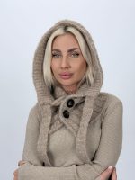 Scufiță din lână cu model torsade, vedere frontală