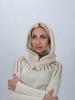 Scufiță din tricot neagră, vedere completă