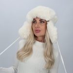 Căciulă îmblănită din tricot pentru femei, vedere frontală